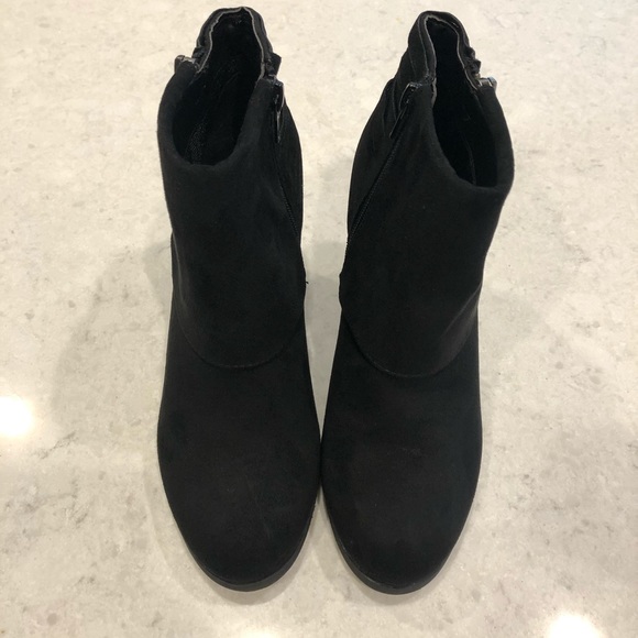 Madden Girl Destroy Black Heeled Booties Size 6 - Picture 4 of 10